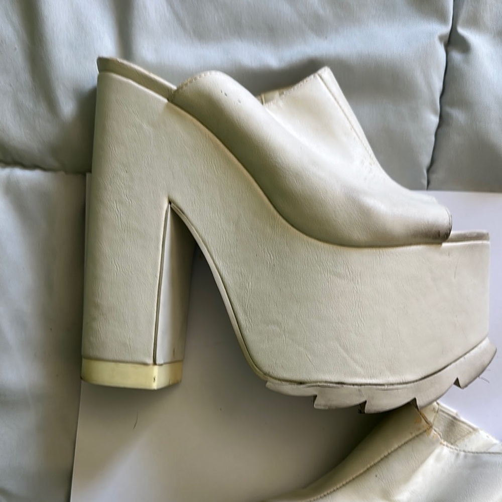 Vintage 90's YRU sandals Elegant White Platform Heels 6 - Picture 10 of 10